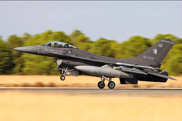 Anticipan cuándo llegan los F-16 argentinos con tecnología Have Glass V que revoluciona el combate aéreo