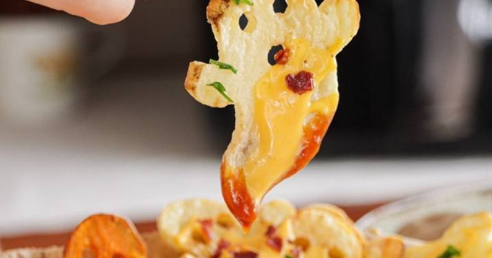 Papas con cheddar terroríficas en freidora de aire