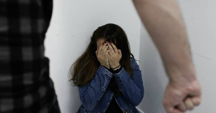 Aberrante caso de abuso sexual: adulto mayor que paga intento de feminicidio, señalado de violar a su hija