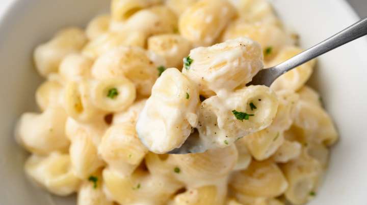 The One Cheese You're Probably Not Using In Mac And Cheese But Should Be