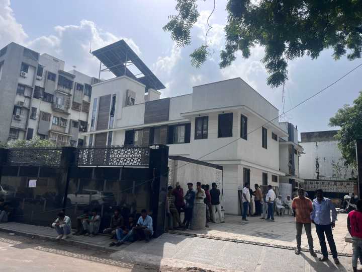 AMC, Police team return after learning Paldi society illegal construction case is in HC