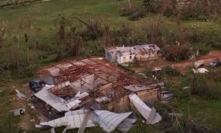 Hay 25 mil refugiados en albergues por el huracán Melissa en Jamaica