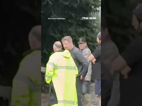 SEE IT: Video captures aftermath of Alec Baldwin's crash #shorts #usa #us #car #watch