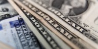Electrocardiograma: cómo evolucionaron dólar, riesgo país y bonos desde la elección en PBA y qué 3 señales serán clave este lunes