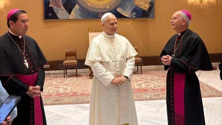 Catholic Diocese of El Paso presents fearful immigrant letters to Pope