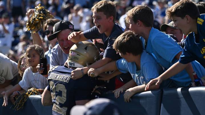 Navy shoots down Air Force football | PHOTOS – Baltimore Sun
