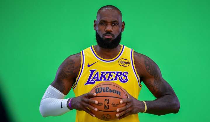¿Se viene su retiro? LeBron James enciende las redes sociales con un anuncio
