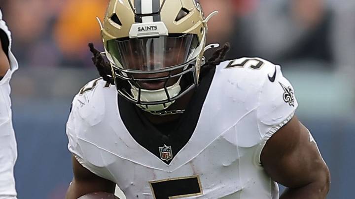 Erik McCoy, Kendre Miller injured in Saints' 26