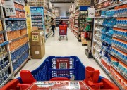 El consumo masivo se desplomó 4,4% en septiembre, arrastrado por la caída de los supermercados