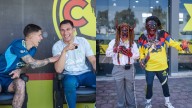 Jugadores del América, jueces en concurso de disfraces; un fan se vistió de Saint