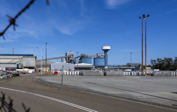 'We need energy': Minns touts gas to save smelter jobs