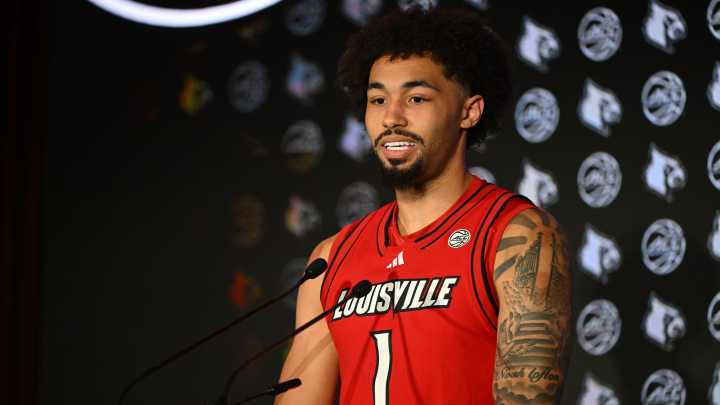 Where is U of L basketball in preseason USA TODAY Coaches Poll?