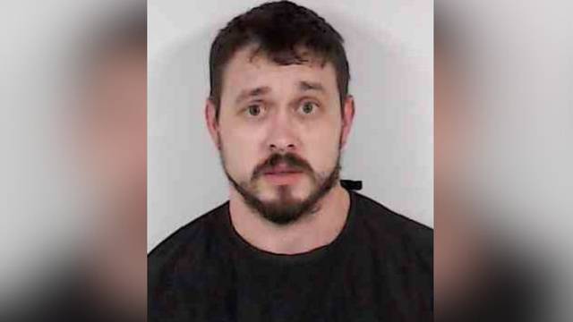 Georgia man arrested in Sellersburg for leading police on 115 mph chase with two kids in the car