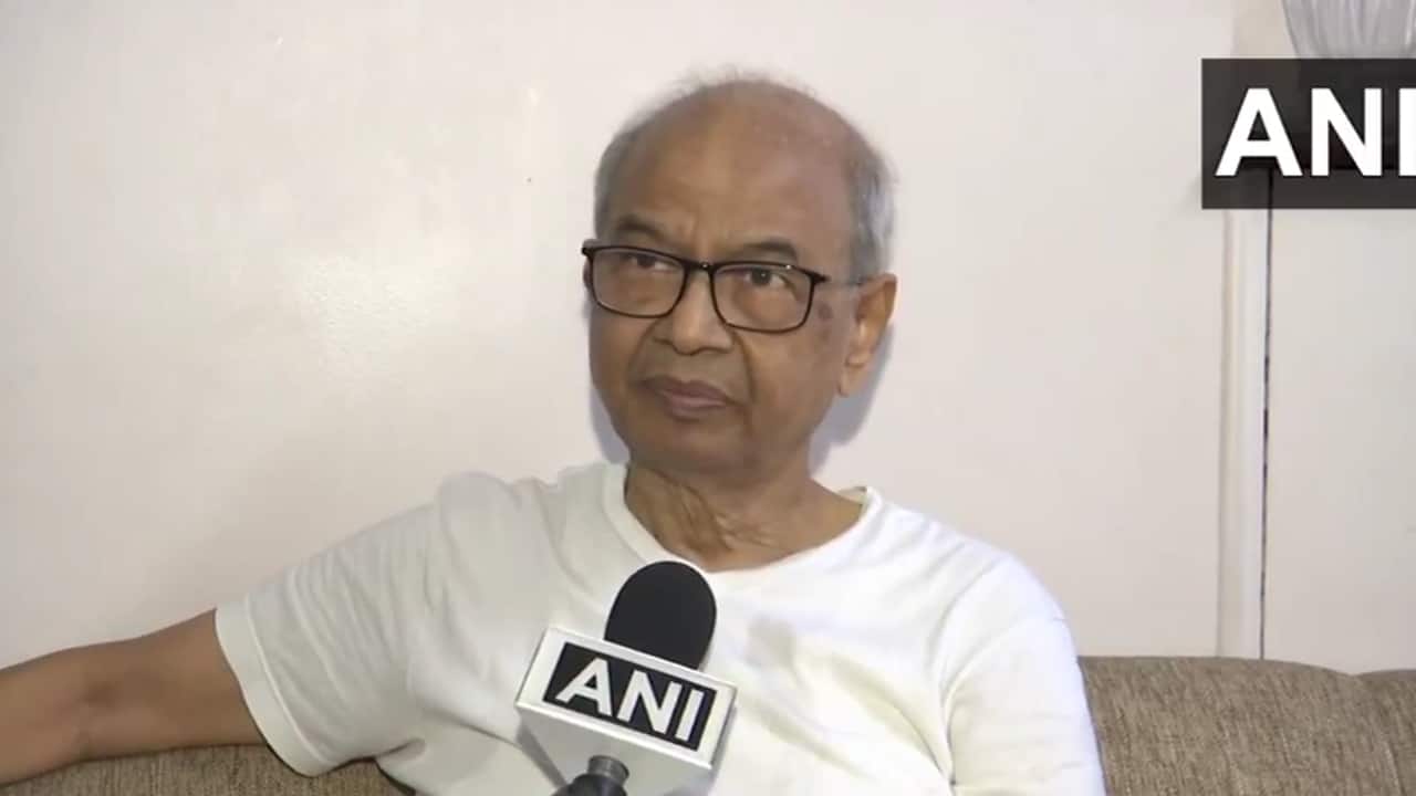 Who is Rakesh Kishore, advocate who hurled shoe at CJI Gavai in Supreme Court