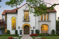 A Stunning Transitional Mediterranean Home in Dallas’ Park Cities Hits the Market