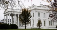 Bromea Casa Blanca vía redes sociales sobre el cierre de gobierno