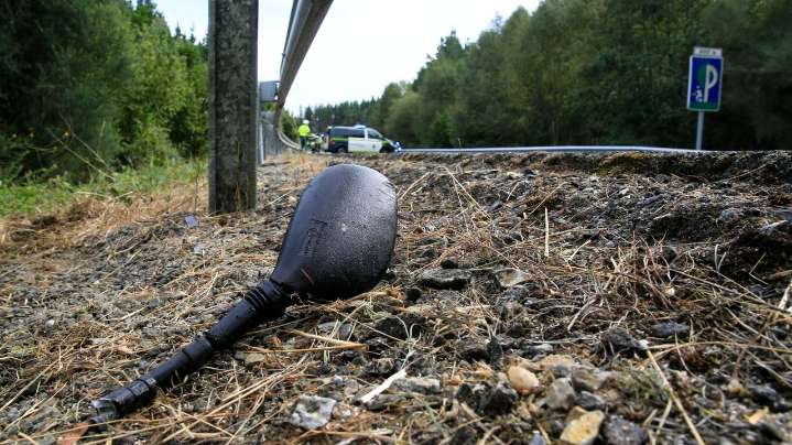 Herido un motorista tras caer en una zanja en la AS