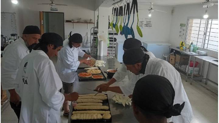 El municipio de Paraná impulsa talleres para personas en situación de calle