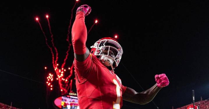 Chiefs Triumph Over Lions: Mahomes Leads With Strong Play