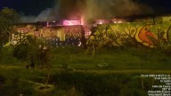 Incendio en el sur de Cali afectó una vivienda y varios locales comerciales; Bomberos atendieron la emergencia