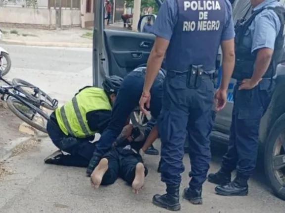 Detienen a un hombre armado con cuchillo en Roca