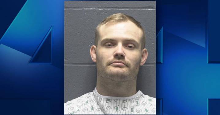 Burglary suspect stabbed in self-defense in Gibson County, affidavit says
