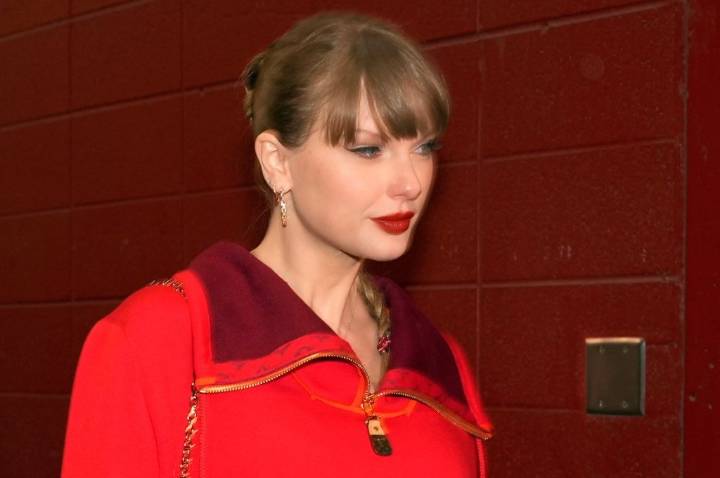 Taylor Swift Accused of Ripping off Legendary Rock Song on New Album