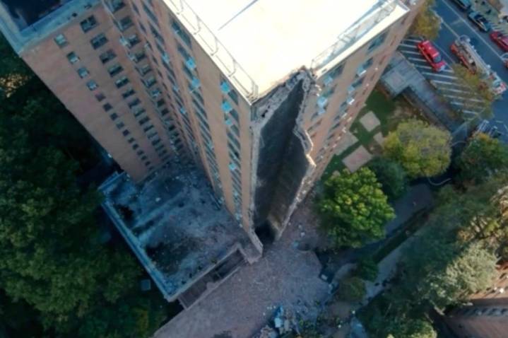 VIDEO: rascacielos con múltiples apartamentos se derrumbó parcialmente en Nueva York