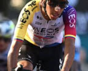 Egan Bernal brilló en la Gran Piemonte 2025: protagonista en la montaña y entre los mejores del día -