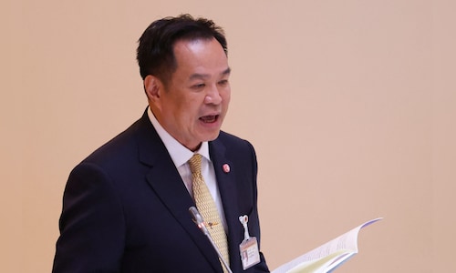 Thai PM to sign Cambodia ceasefire deal, cuts short ASEAN trip after royal death