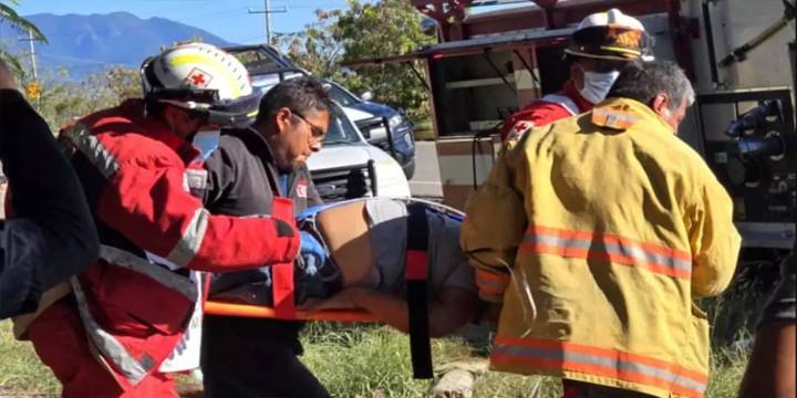 Colisión brutal deja hombre al borde de la muerte
