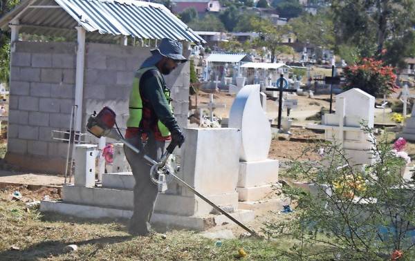 Esperan panteones 'ola' de visitantes