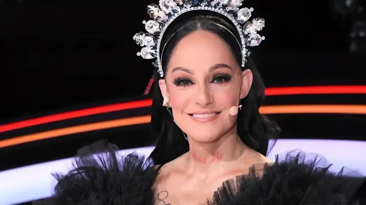 Lola Cortés sacude TV Azteca al entrar a La Granja VIP como participante