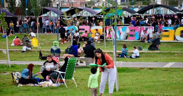 El Jaime de Nevares se viste de fiesta: a qué hora inicia la feria más grande de Neuquén y Confluencia de Sabores