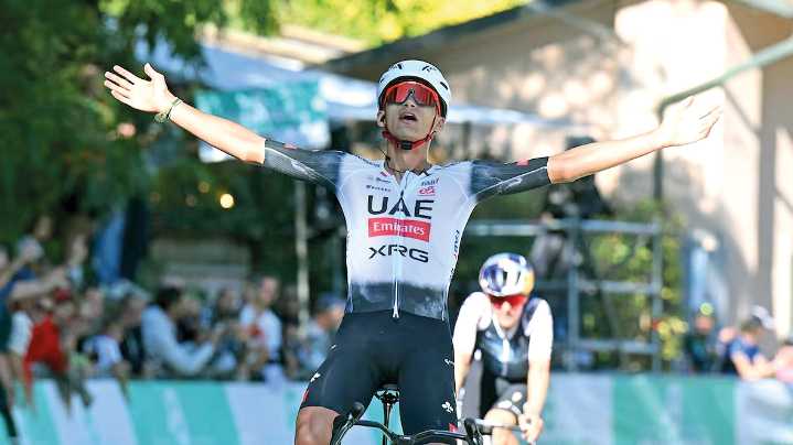 Isaac del Toro conquista la carrera Gran Piamonte