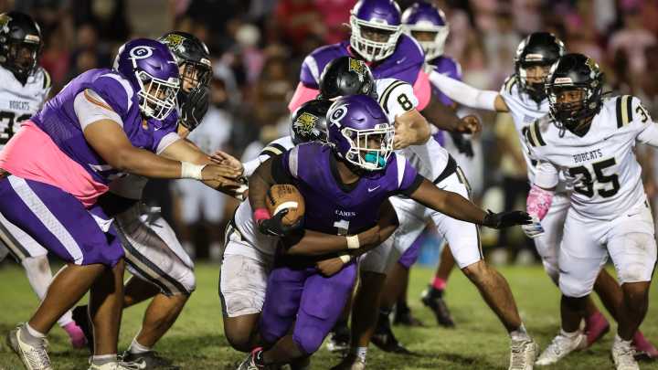 See the photos! Buchholz football takes on Gainesville in rivalry game