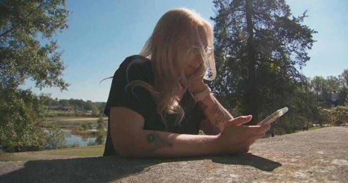 'I don’t know what to do': Government shutdown leaves military families struggling without pay