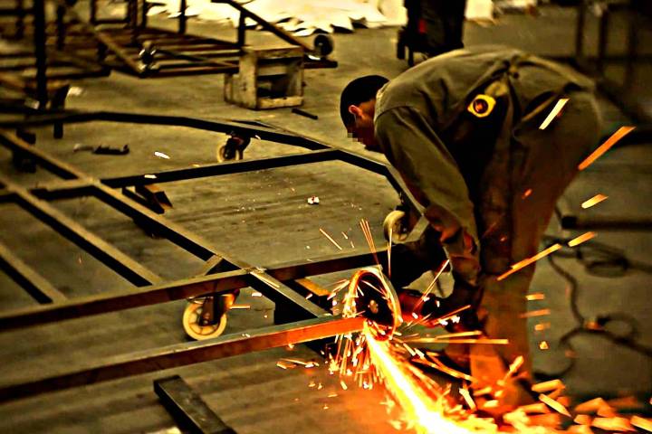 Actividad económica de BCS crece 2.6 % impulsada por industria y servicios, según el INEGI