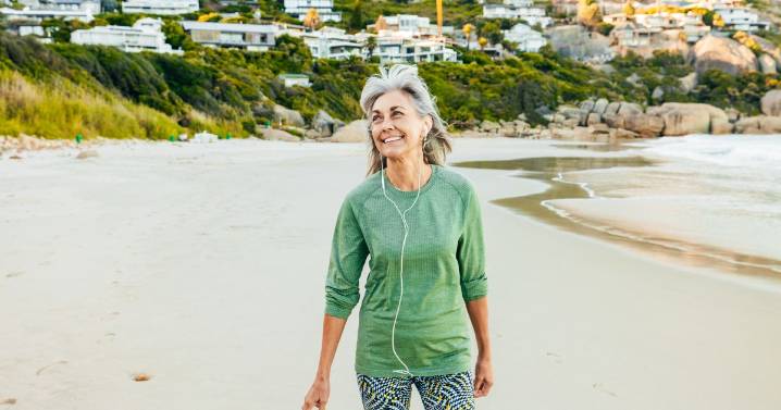 Update to 10,000 steps advice as 4,000 enough to cut serious illness