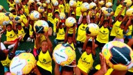 Macnelly Torres y 100 niños Embera: la inolvidable lección de fútbol y vida en la única cancha de Dabeiba