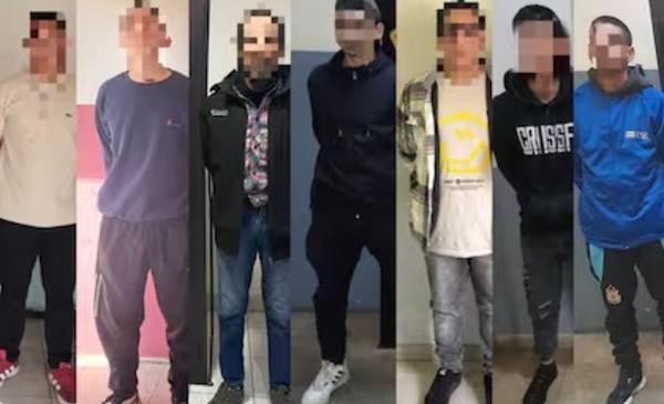 Once hombres fueron a votar y quedaron detenidos