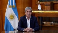 Tras congelar el gasto, el Gobierno logró un superávit fiscal primario de casi $700.000 millones en septiembre