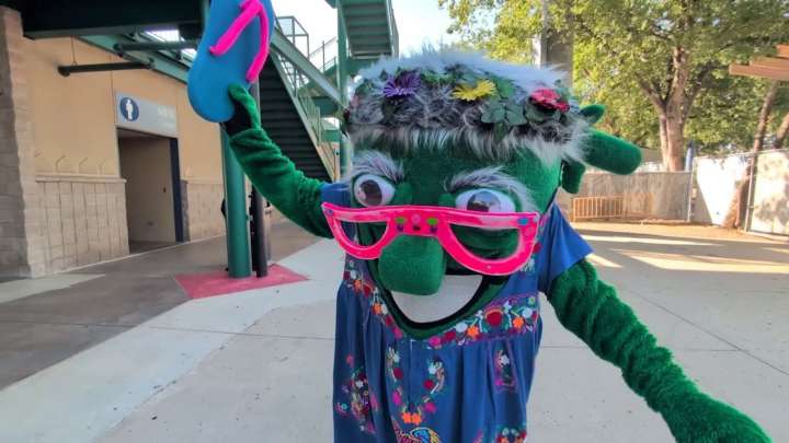 Chanclas and cultura: History of Mamapeño, the mascot who has won baseball hearts across San Antonio