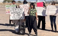 Celebran con marcha frente a ICE liberación de Xóchitl