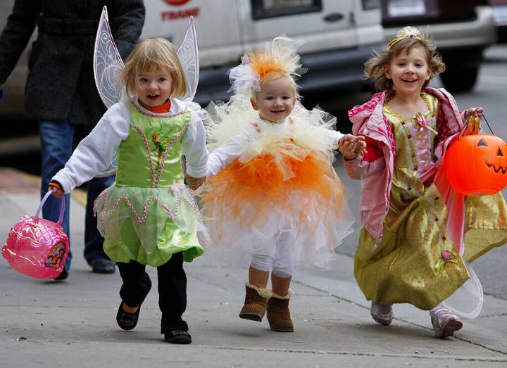 Kristi Noem promises to terrorize kids this Halloween