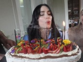 Las fotos del festejo de cumpleaños de Lali Espósito: el particular catering con milanesas y una graciosa referencia a Javier Milei