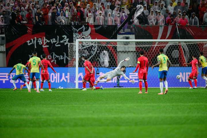 Brasil golea 5-0 a Corea del Sur en amistoso con dobletes de Estevao y Rodrygo