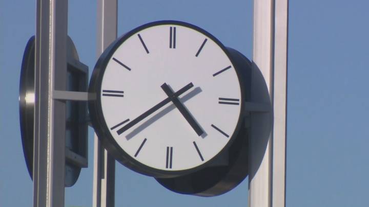 Sleep doctor's tips on adjusting to the end of daylight saving time