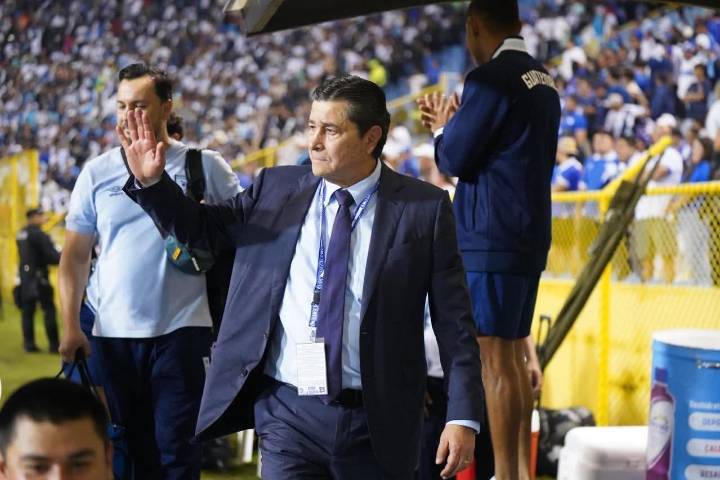 Luis Fernando Tena "Dependemos de nosotros y el equipo tiene espíritu de remontada"