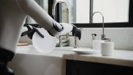 El robot diseñado para hacer tareas del hogar, elegido por la revista TIME como uno de los mejores inventos de 2025